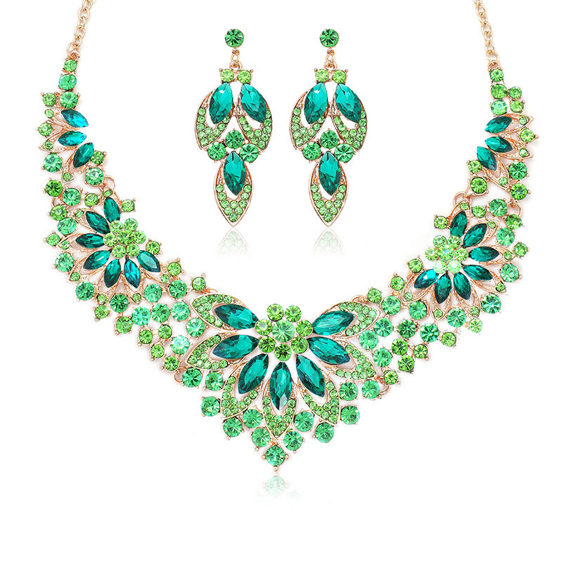 Conjunto de collar con colgante de hoja y motivos florales vintage para mujer, con base de aleación e incrustaciones de pedrería en cadena tipo O, elegante joyería nupcial