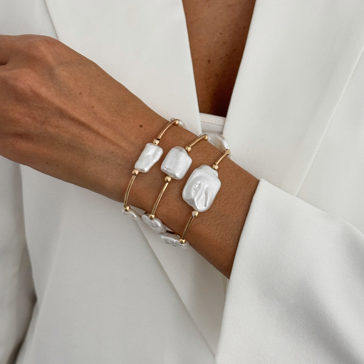 Baroque Vintage Geometric Oval Pearl Plated Bracelet for Women