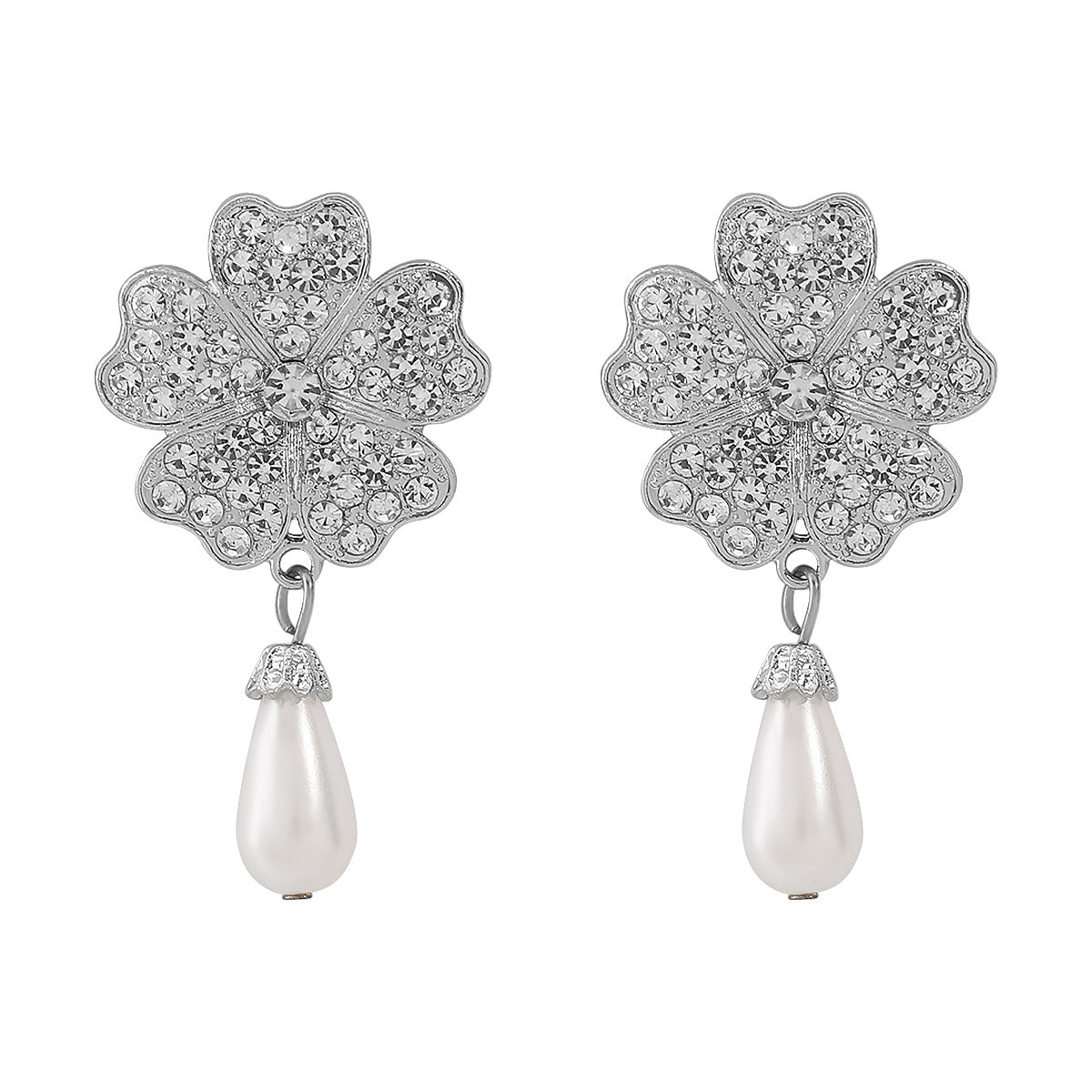 Elegante conjunto de collar con dije floral, perlas de imitación blancas y diamantes de imitación de cristal sobre aleación chapada en oro para mujer