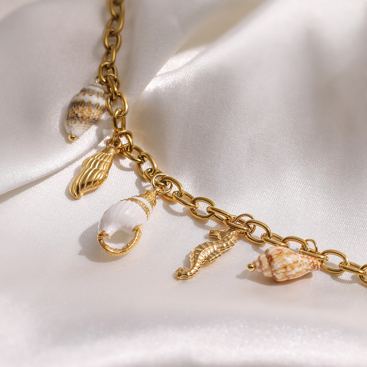 18K Gold Plated Stainless Steel Geometric Shell Seahorse Bracelet for Women