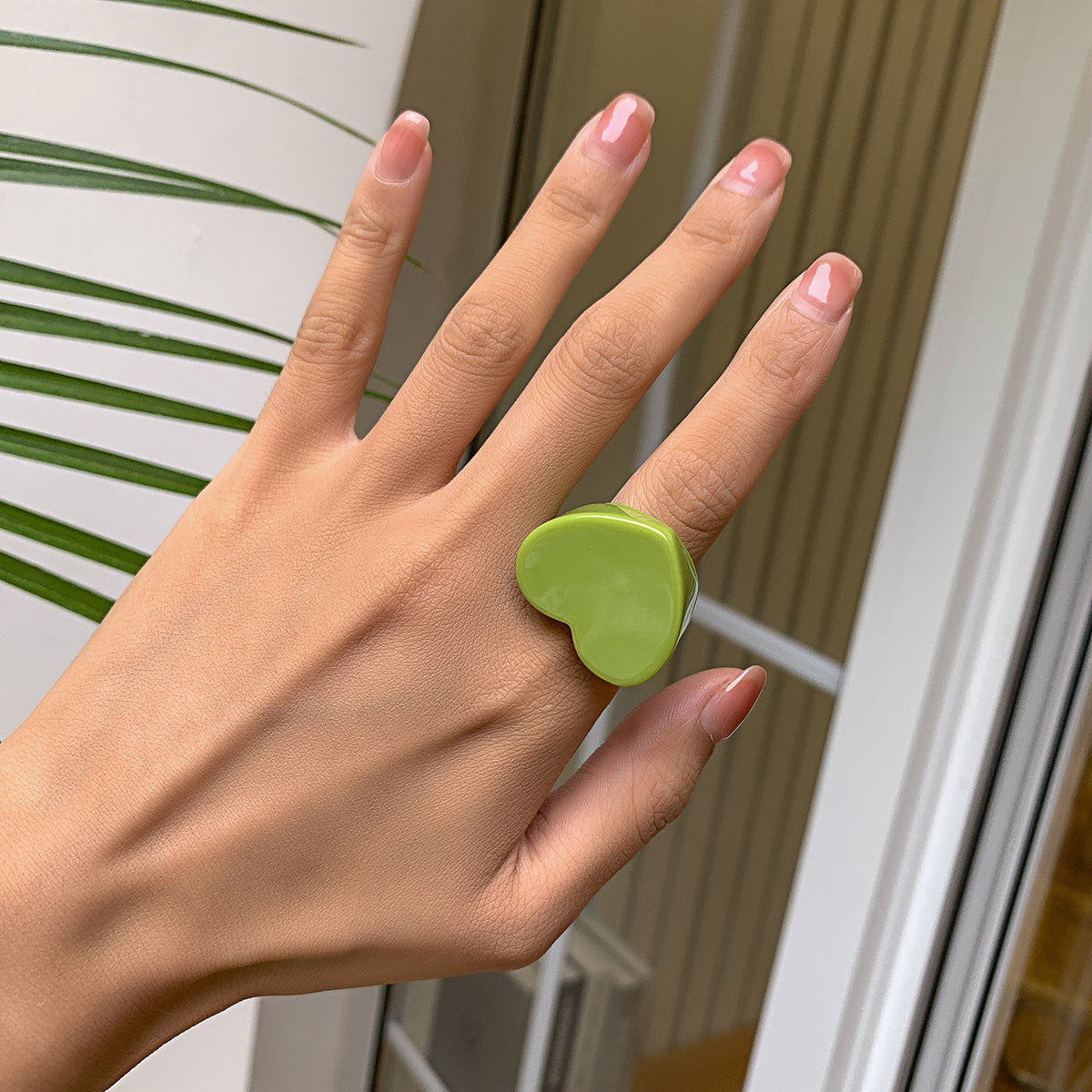 French Vintage Style Heart-Shaped Resin Ring for Women with Pastel Macaron Color and Artisanal Injection-Molded Finish