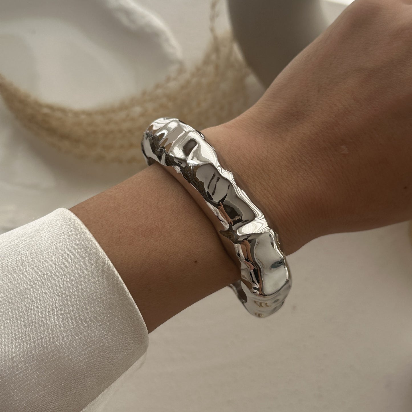 Bracciale a fascia aperta da donna in lega geometrica placcata alla moda