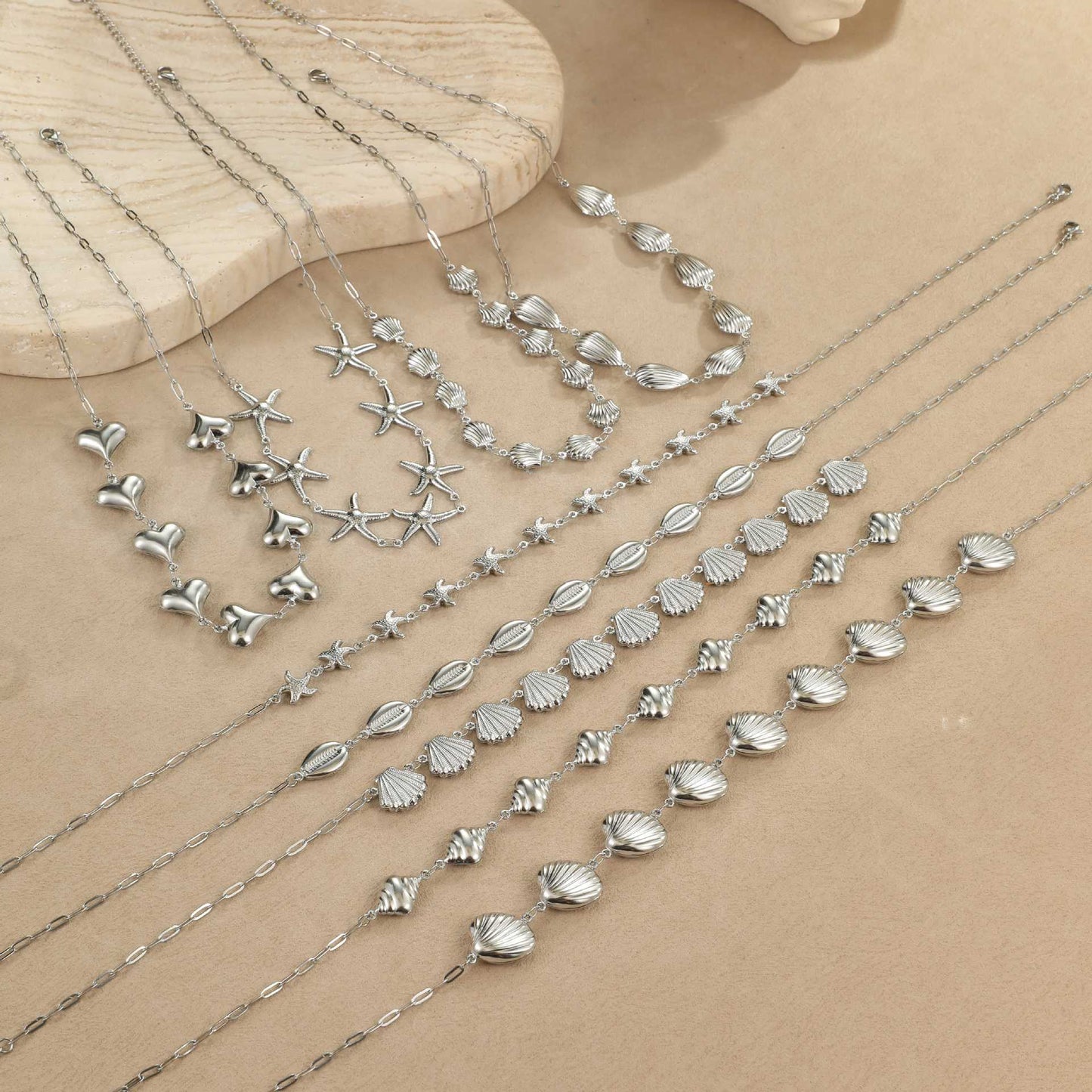 Collar con colgante de estrella de mar y concha marina minimalista de moda en acero inoxidable con acabado chapado para mujer