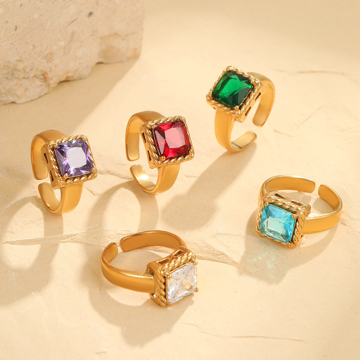 Anillo Abierto Minimalista Geométrico Cuadrado de Circonita de Acero Inoxidable con Baño de Oro de 18K para Mujer