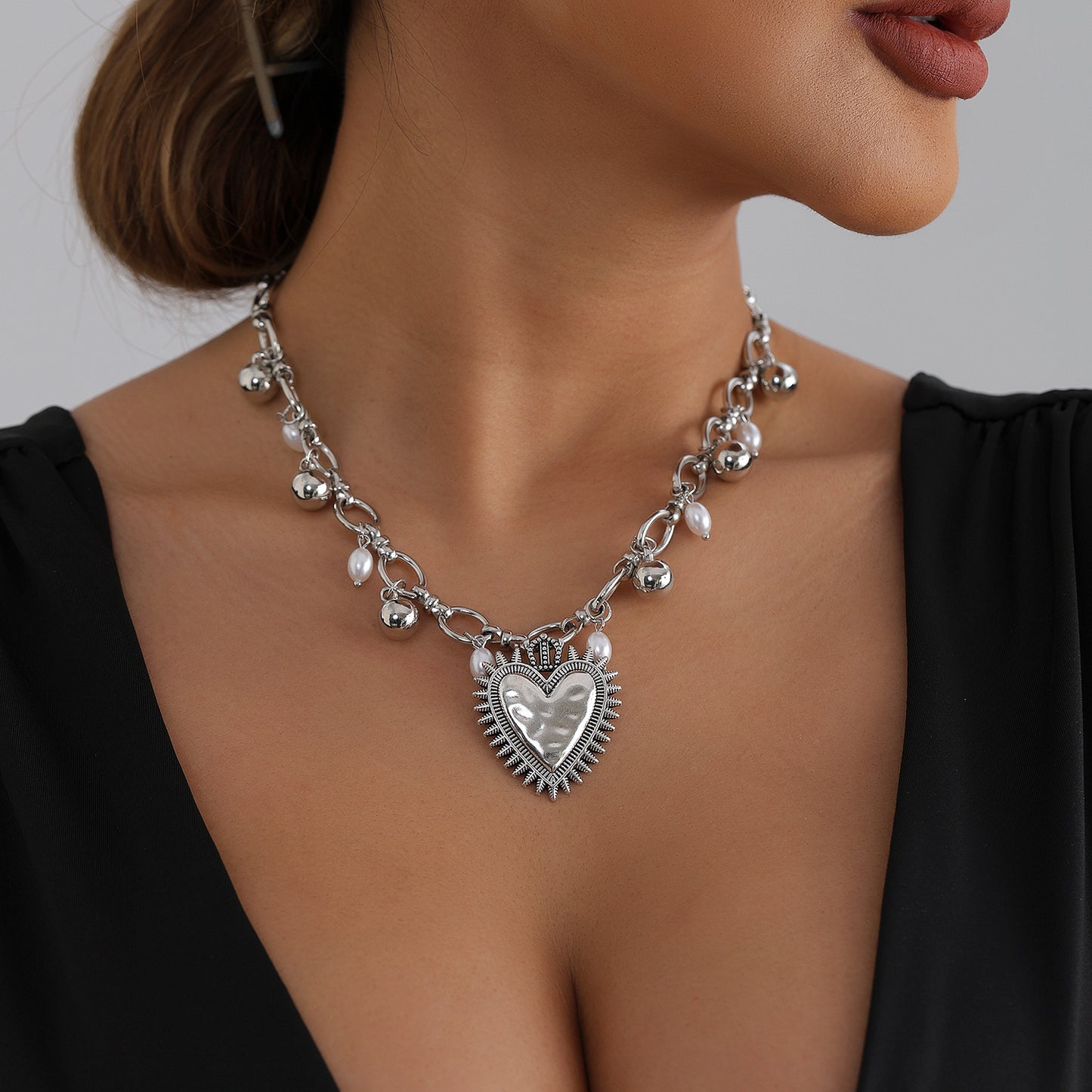 Vintage Punk Heart Geometric Alloy Pearl Plated Necklace