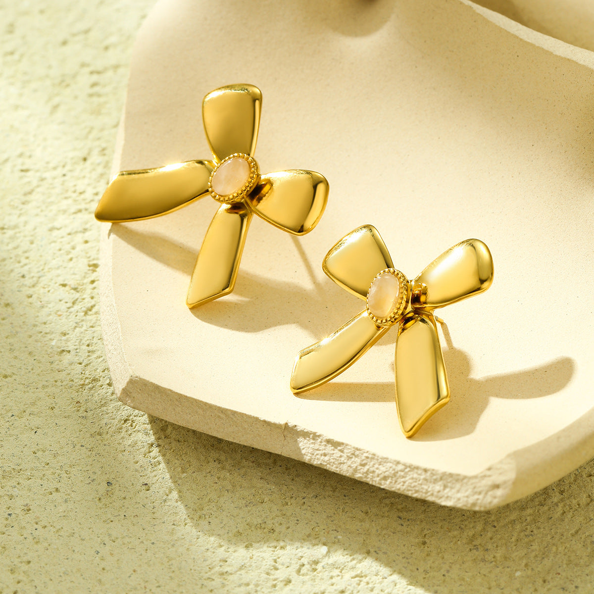 Orecchini Vintage a Fiocco in Acciaio Inossidabile con Placcatura in Oro 18K e Intarsio in Pietra Naturale da Donna