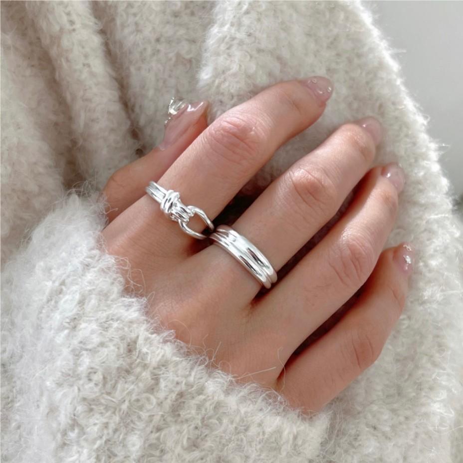 Minimalist Heart-Shaped 925 Sterling Silver Knotted Ring for Women with Geometric and Striped Accents