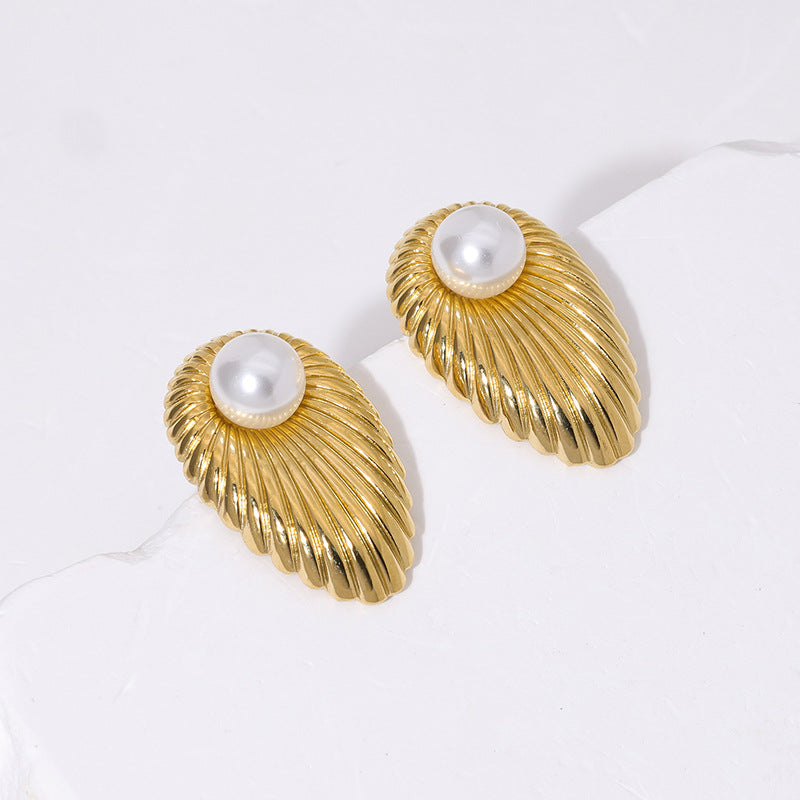 Elegant French Vintage Style Titanium Steel Stud Earrings with Simulated Pearls and 18K Gold Plating for Women