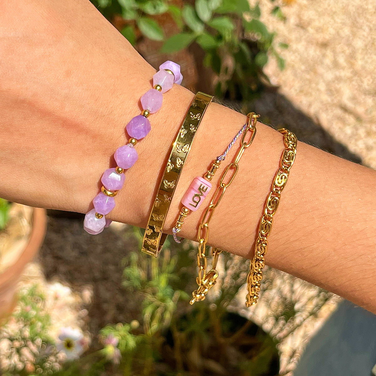 Pulsera geométrica de acero inoxidable con detalles de amatista y perlas bañada para mujer, joyería de lujo que no se deslustra