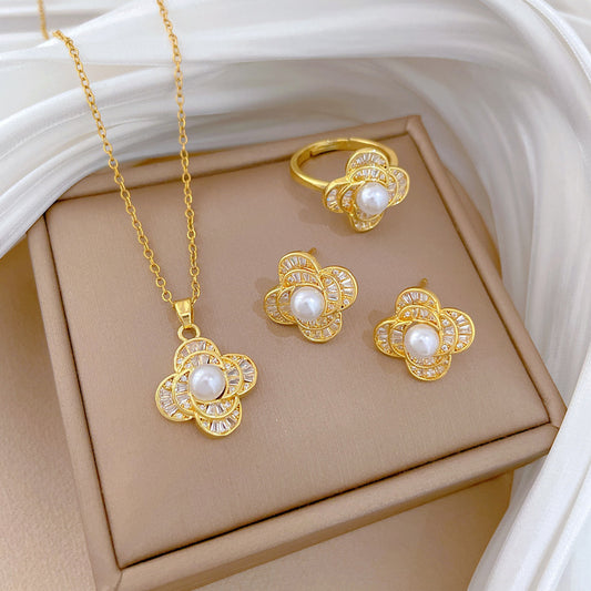 Sweet Luxury Teardrop Moon Pearl Rhinestone Titanium Steel Necklace for Women