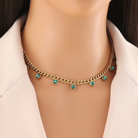 Elegante collar de acero inoxidable con forma de corazón de diamantes de imitación para mujer con acabado chapado