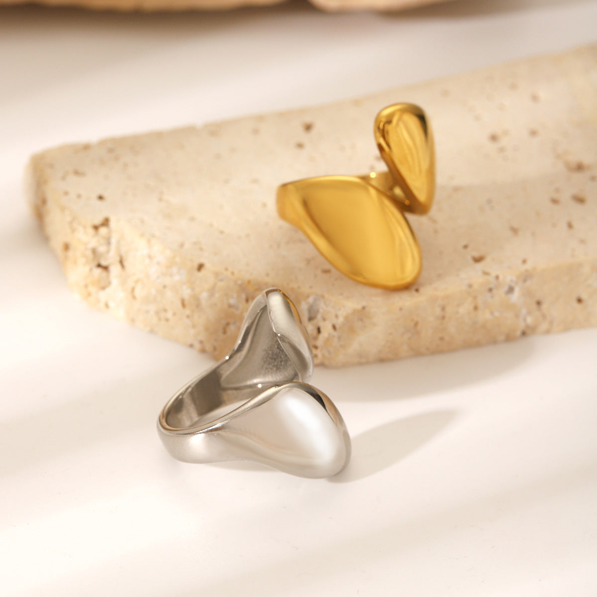 Anello Aperto Minimalista Asimmetrico Geometrico Gioielli da Donna in Acciaio Inossidabile Placcato Oro 18K