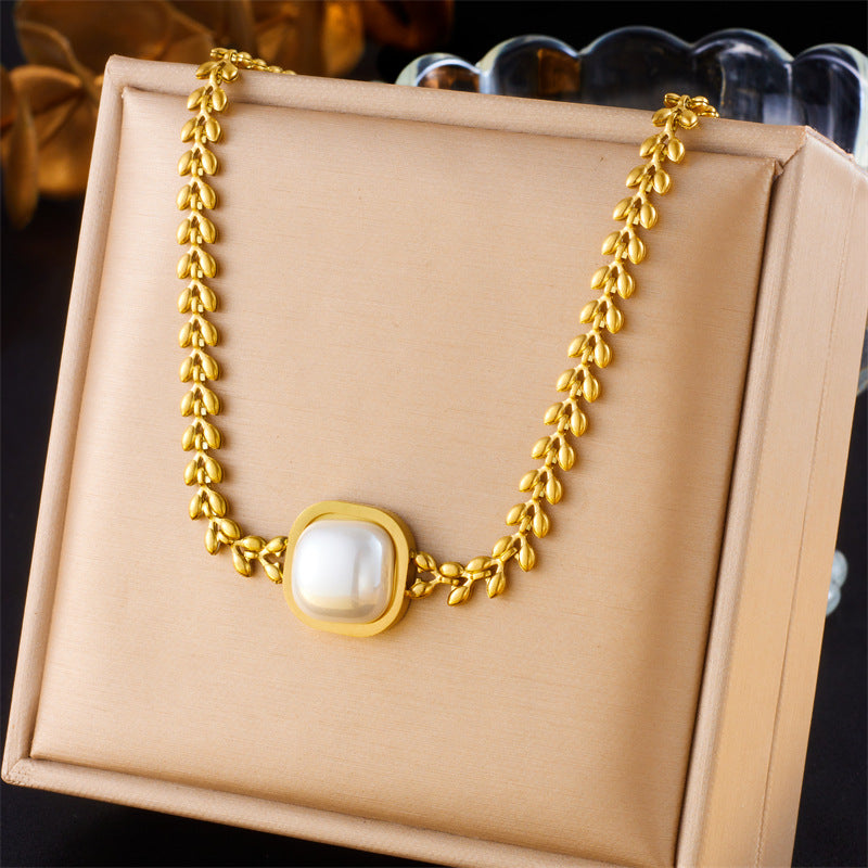 Collana di perle geometrica quadrata di lusso vintage in acciaio inossidabile placcato con catena a scatola