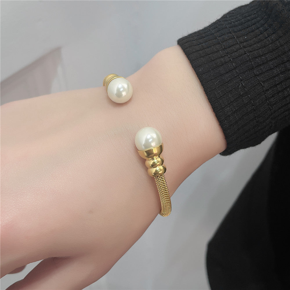 Fashion Round Inlaid Pearl Titanium Steel Bangle Bracelet for Women and Men