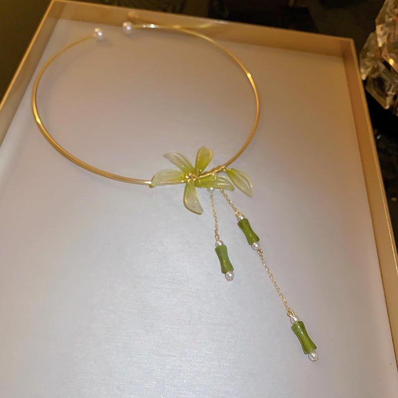 Collana con pendente a cuore a goccia in stile lusso con intarsio in strass in acciaio al titanio su catena in rame da donna