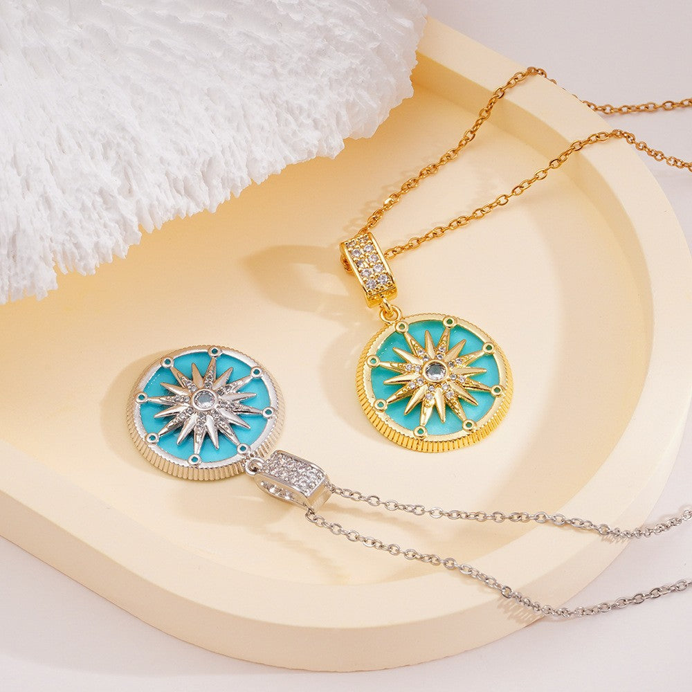 Collana minimalista a otto punte in rame placcato oro 18 carati con intarsio di zirconi per uomo e donna