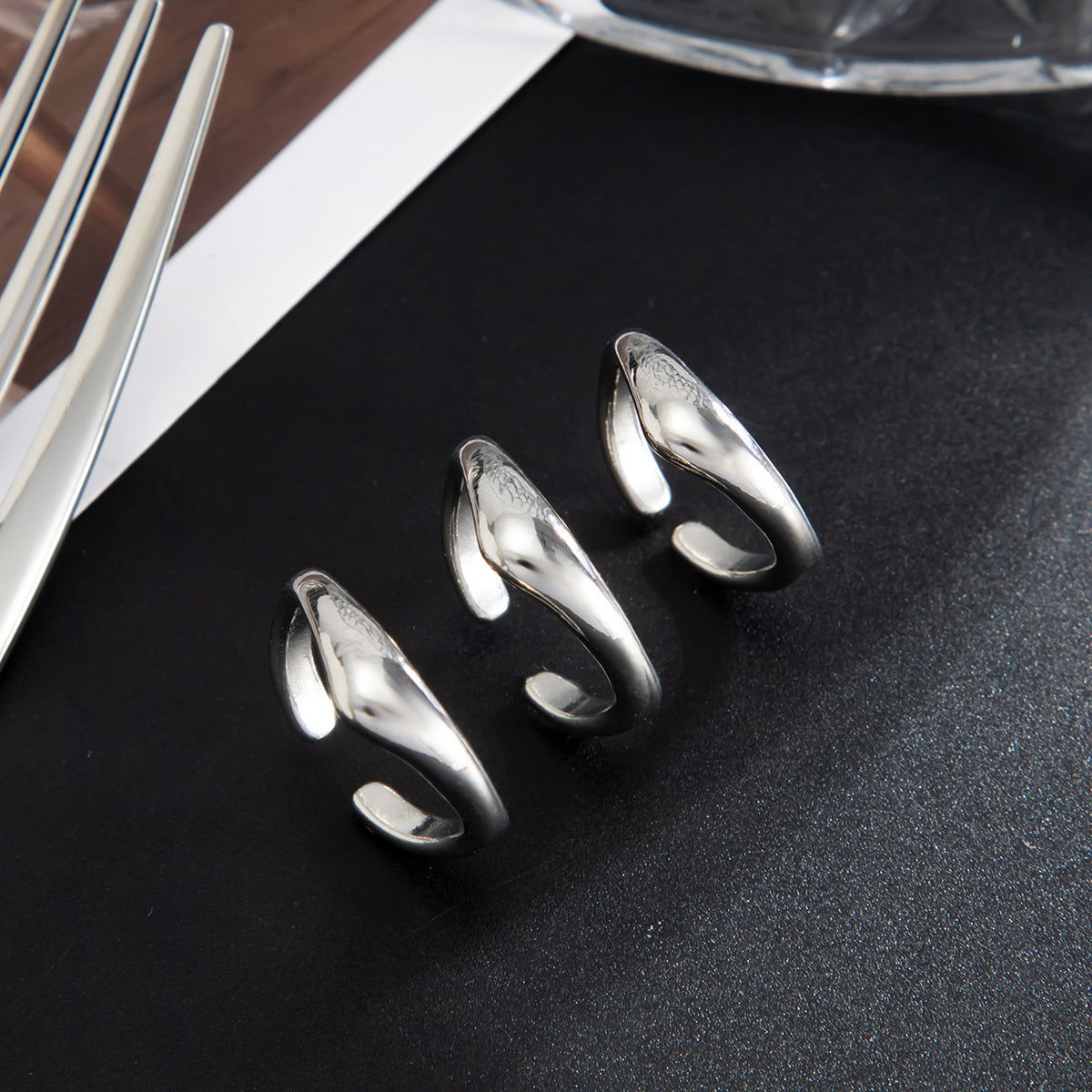 Minimalist Geometric Triangle Alloy Toe Ring