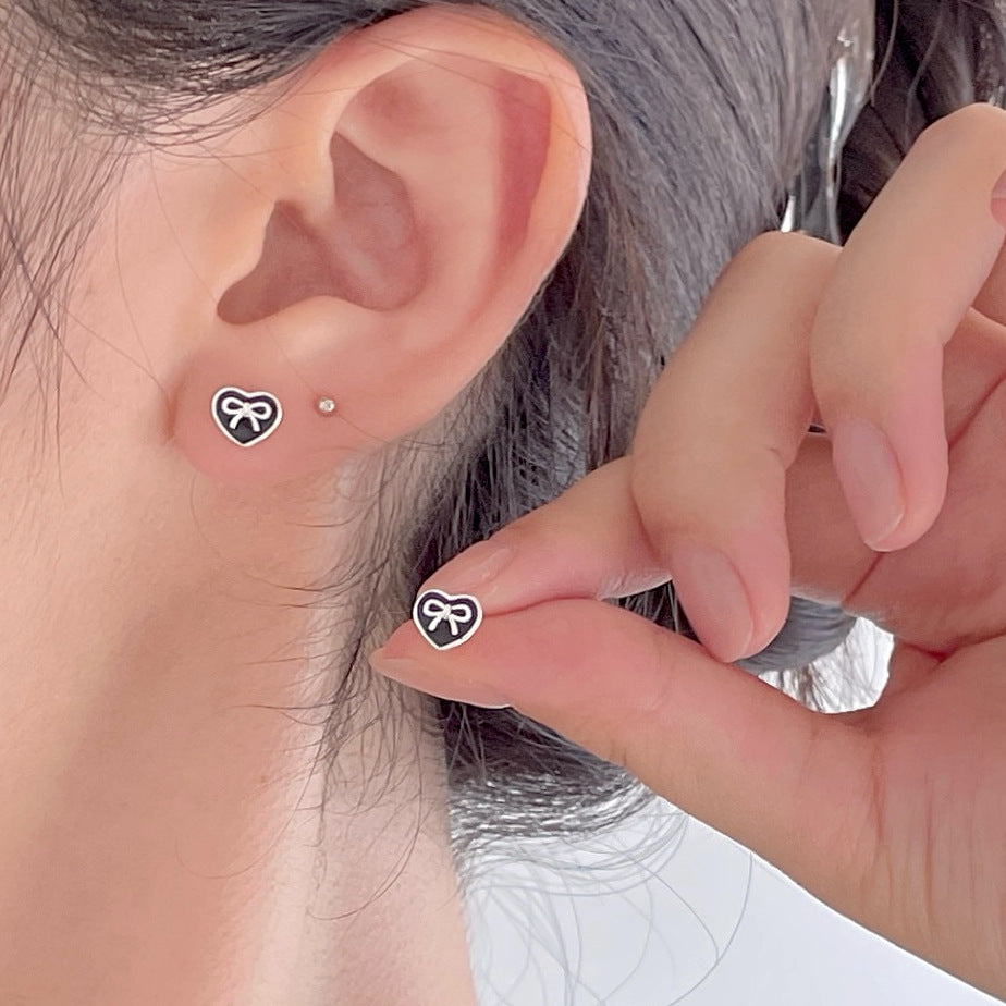 Orecchini in Argento Sterling 925 a Cuore Minimalista con Rivestimento in Resina da Donna