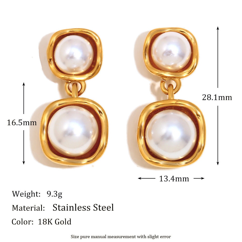 Collana Minimalista Elegante con Ciondolo Ovale Traforato a Motivi Floreali in Acciaio Inossidabile, Placcatura in Oro 18K e Accenti di Zirconi