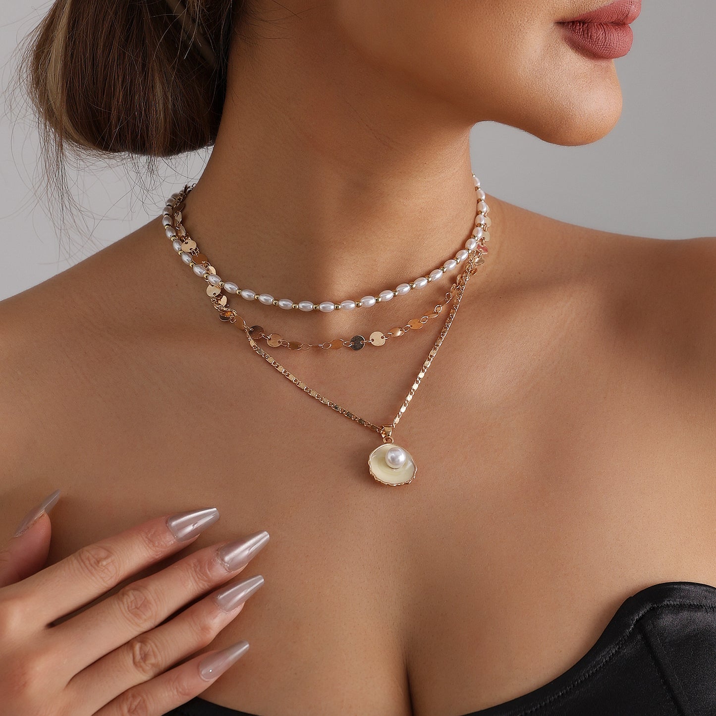 Fashion Geometric Round Alloy Shell Pearl Plated Necklace for Women