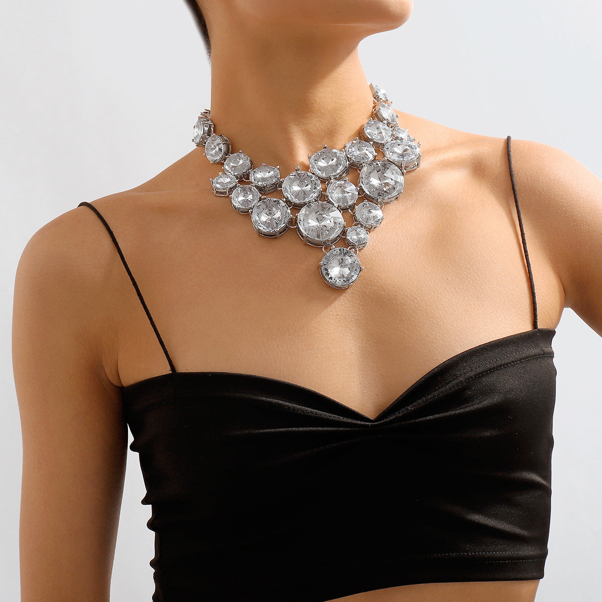 Collar de colgante geométrico de acrílico y aleación con acabado chapado, dulce y atrevido, para mujer