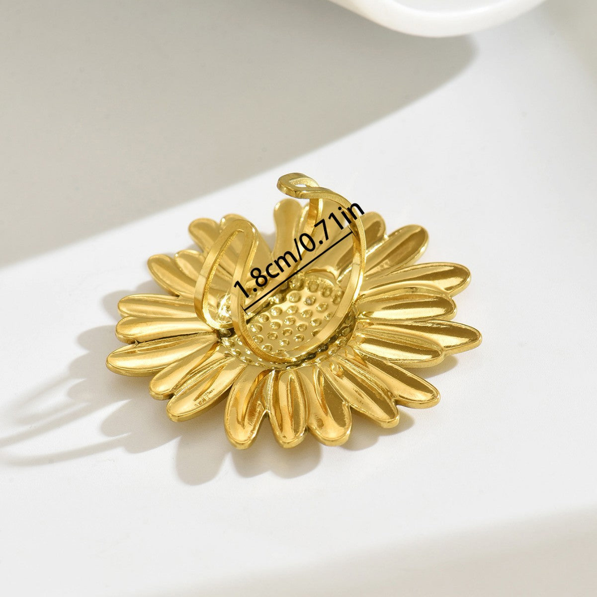Anillo abierto de aleación de zinc chapado en oro de 18 quilates con diseño geométrico de girasol para mujer