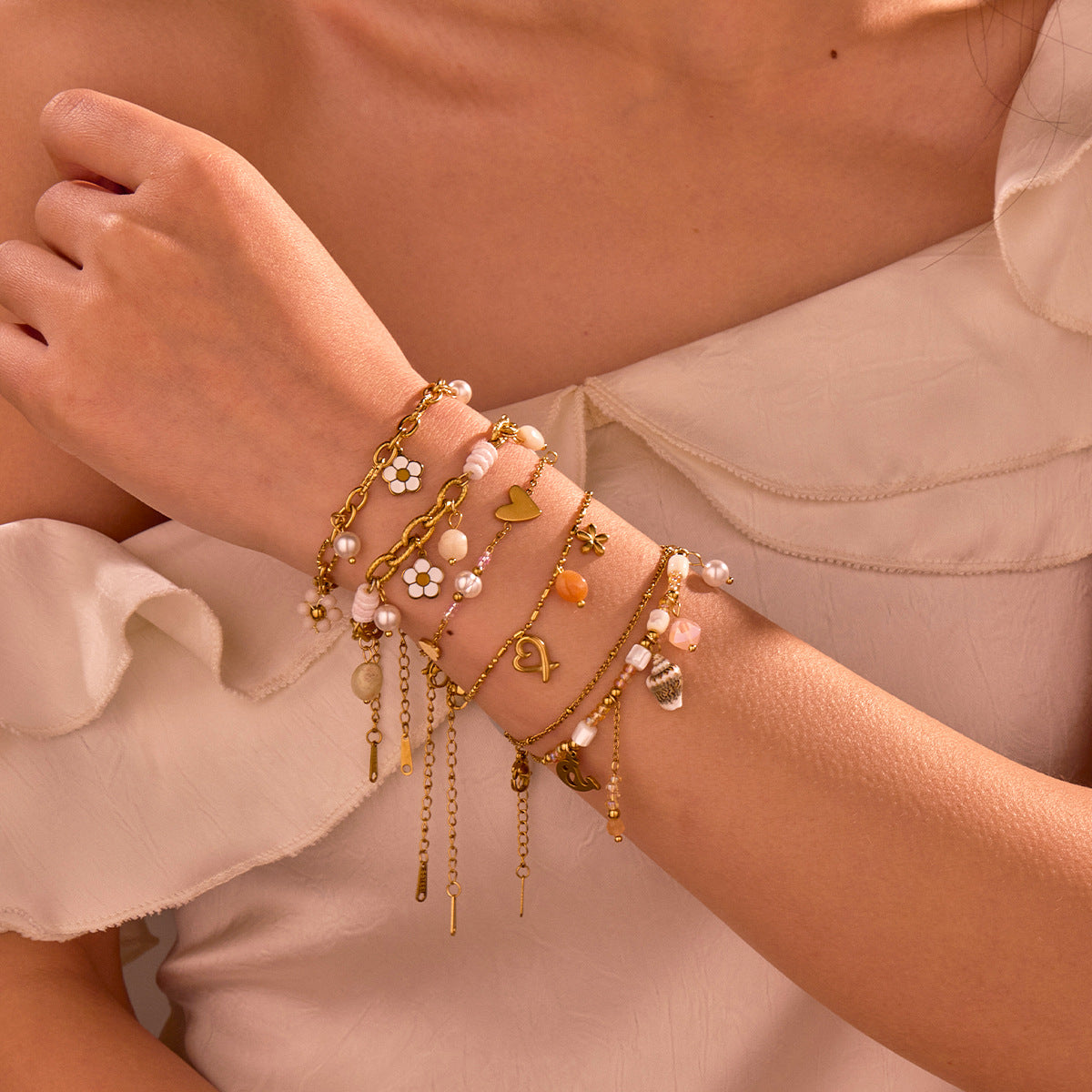 Fashionable Summer Ocean-Themed Titanium Steel Bracelet with Gold-Plated Flower Beads and Geometric Design for Women