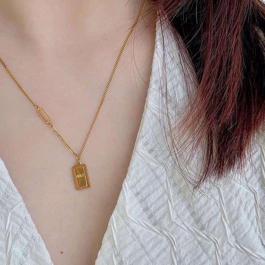 Collar para mujer de acero de titanio chapado en oro, diseño geométrico cuadrado original con cadena ondulada