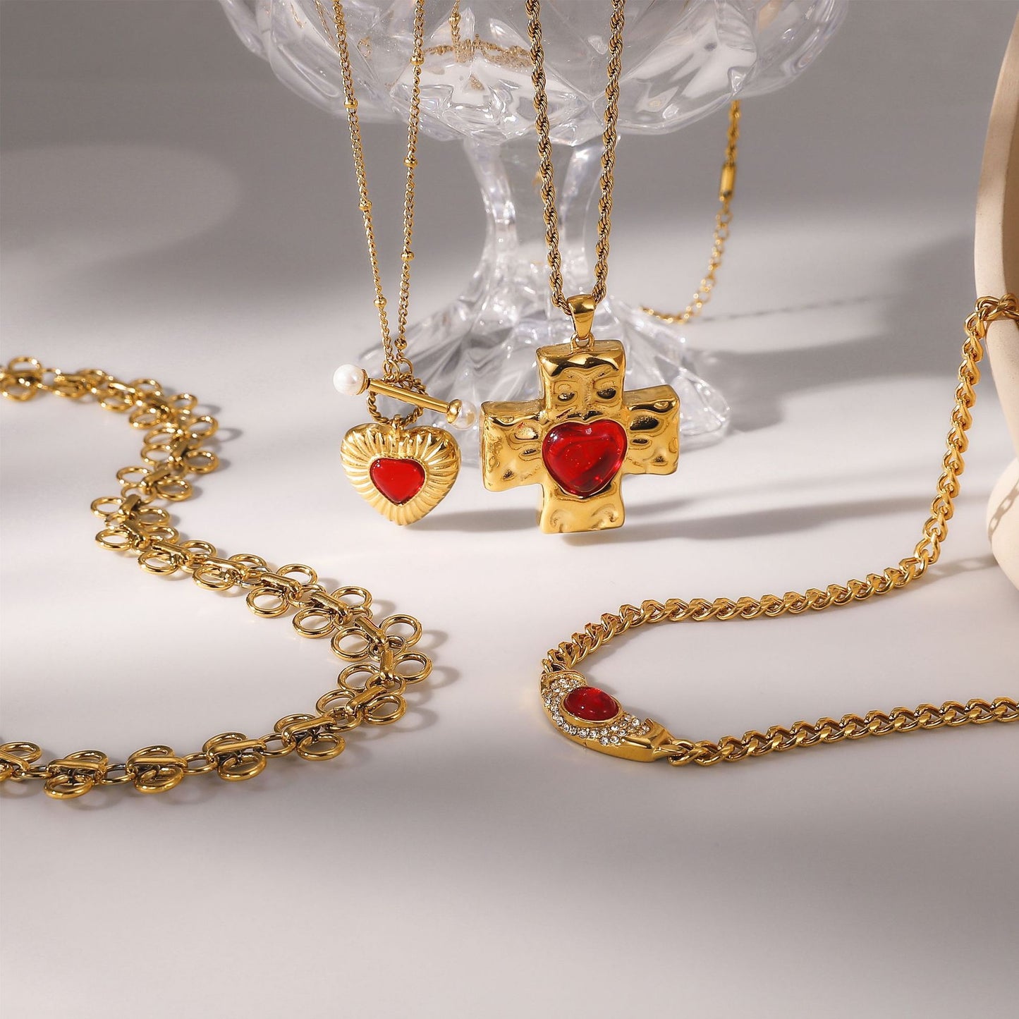 Collana Pendente Minimalista a Croce in Acciaio al Titanio con Placcatura in Oro PVD per Donna