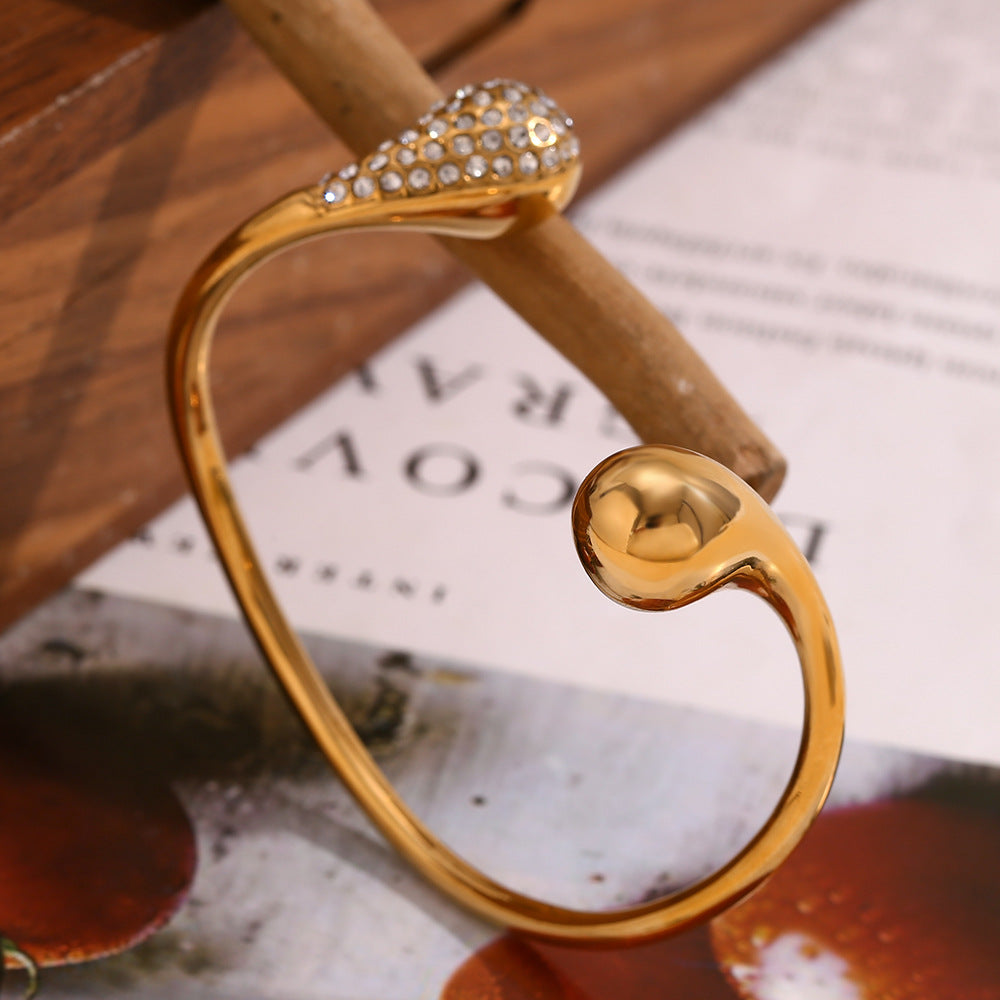 Fashionable Minimalist Stainless Steel Plated 18K Gold Water-Drop Shaped Bracelet with Rhinestones for Women