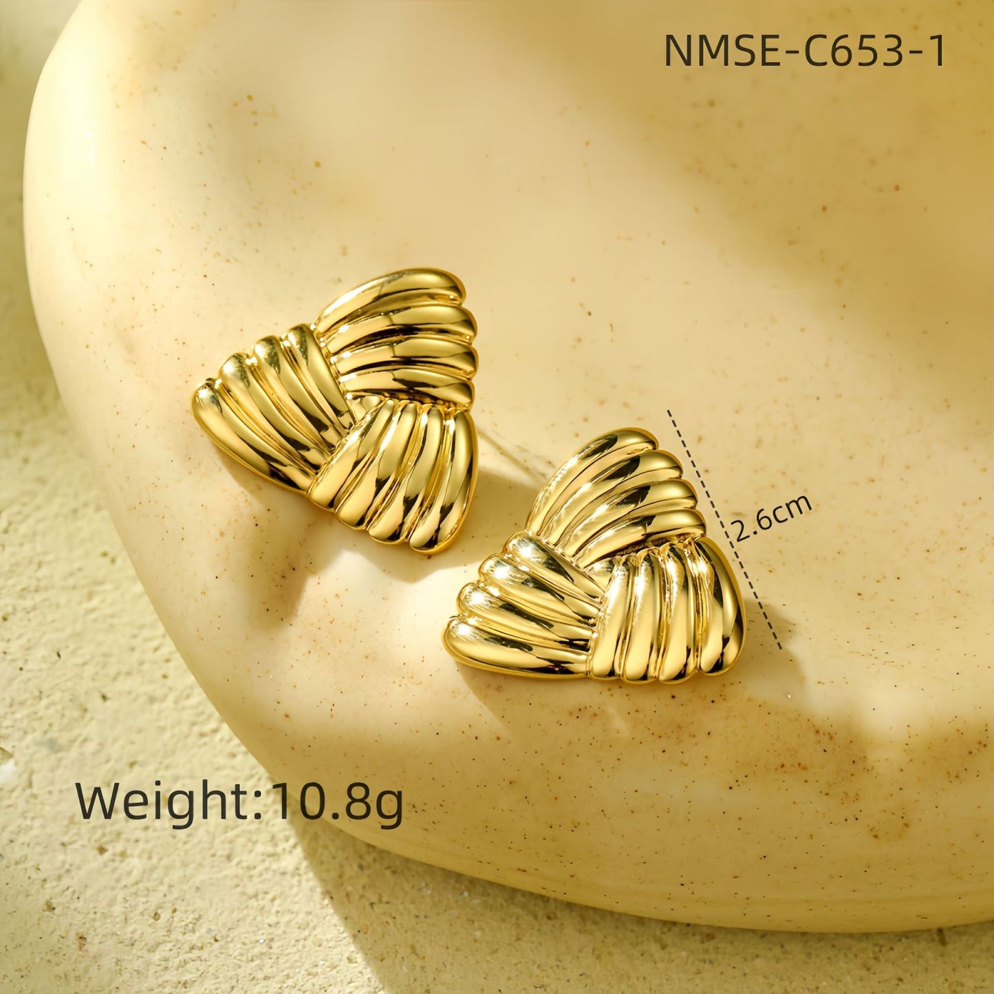 Pendientes de titanio con forma de triángulo minimalista y texturizado para mujer, a la moda, ligeros, lujosos, hipoalergénicos, tipo botón.
