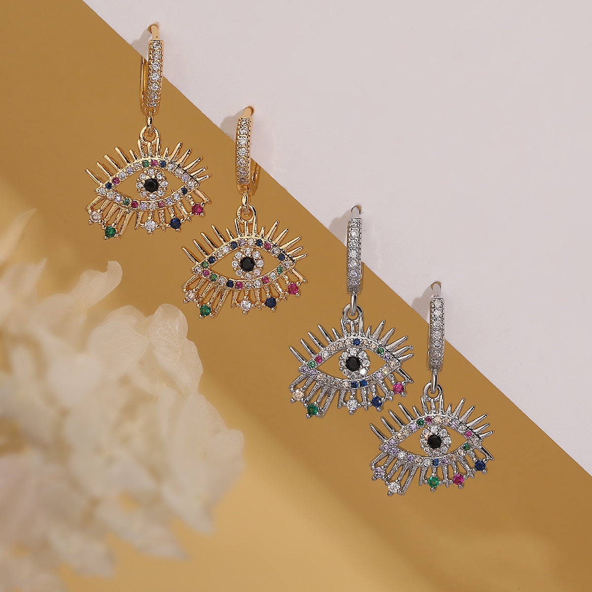 Orecchini minimalisti geometrici con occhio di Allah da donna in rame placcato oro vero con intarsio di zirconi