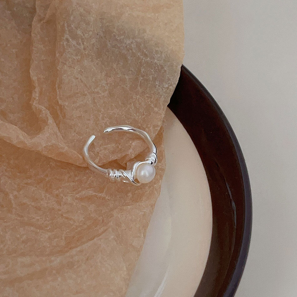 Minimalist Heart-Shaped 925 Sterling Silver Ring with Beveled Square Accents for Women