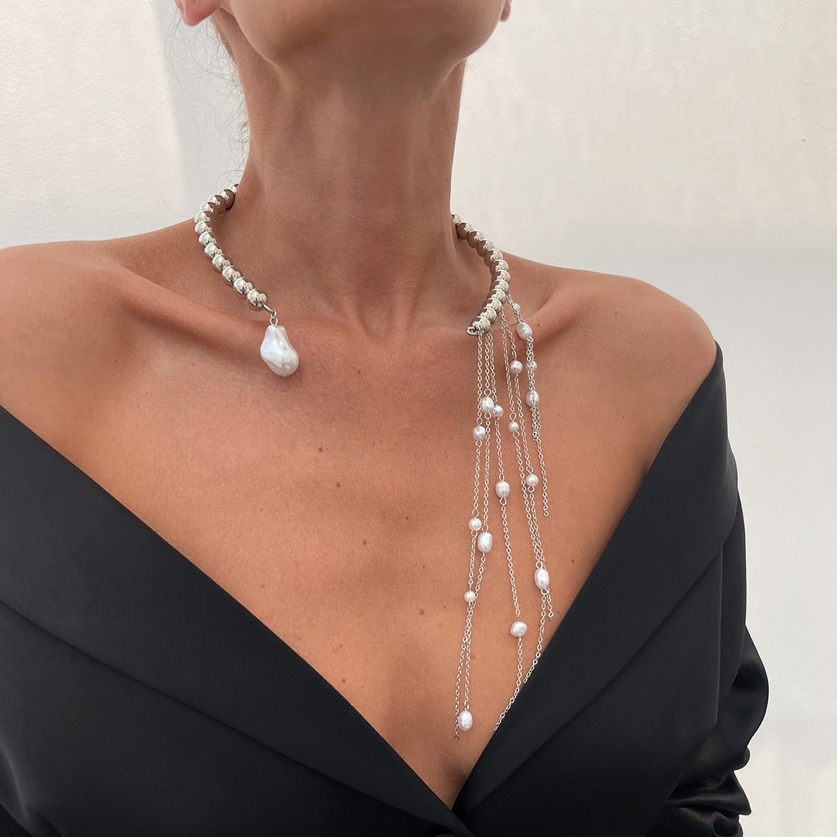 Luxury Geometric Alloy Pearl Pendant Necklace Plated Ball Chain Women's Jewelry