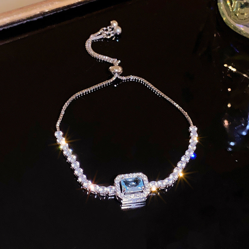Luxury Elegant Geometric Round Cubic Zirconia Inlaid Brass Bracelet for Women