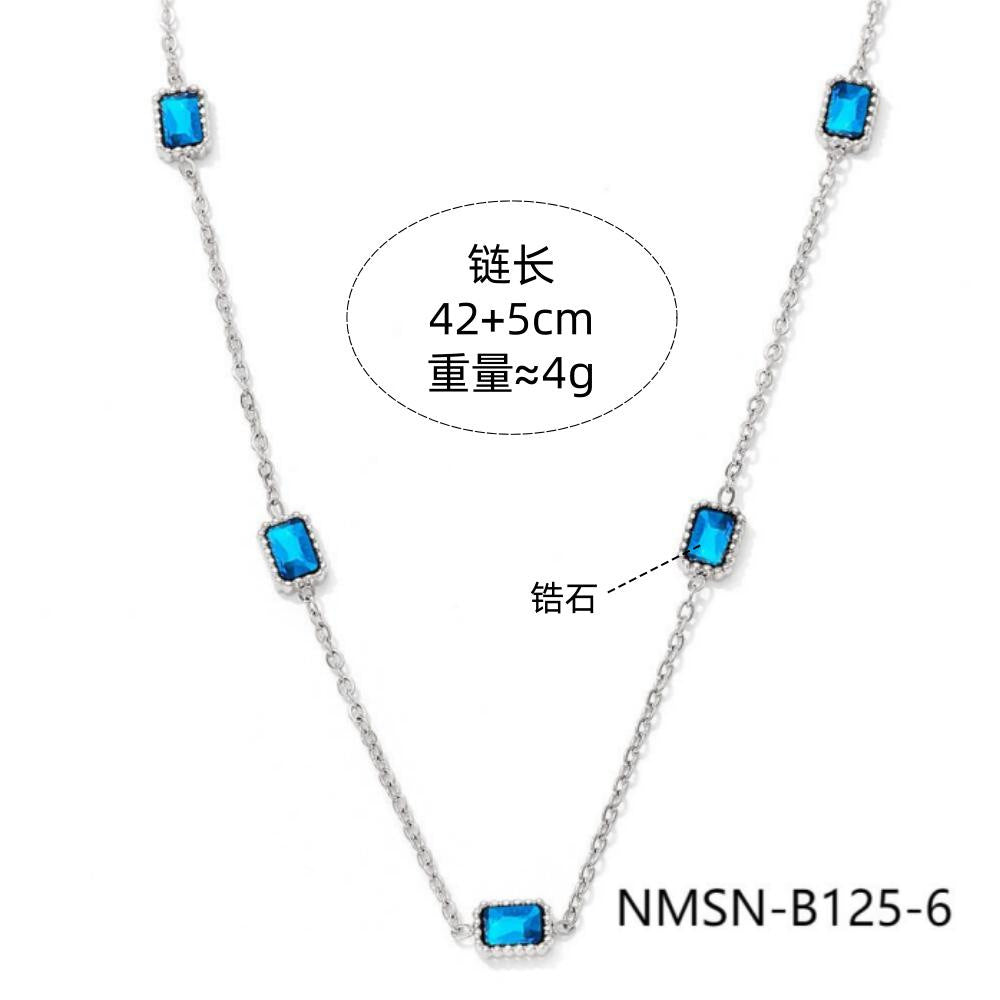 Collana Minimalista Geometrica in Acciaio Titanio da Donna con Intarsio di Strass e Finitura Placcata