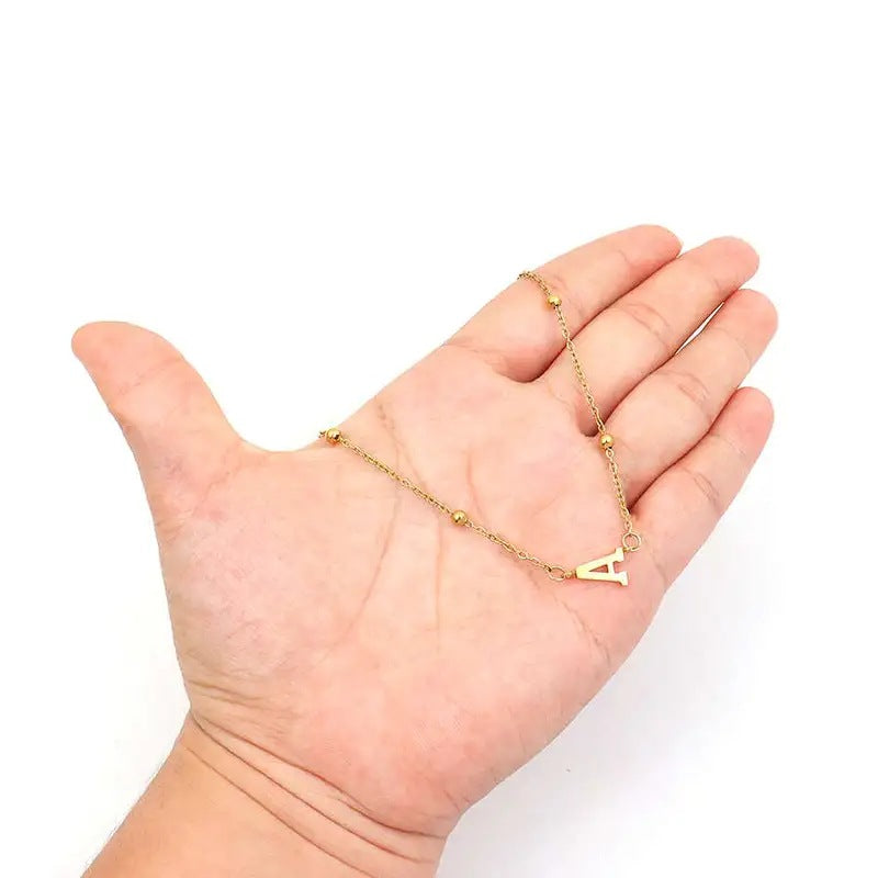 Collana con Lettera in Acciaio Inossidabile Placcato Oro Minimalista con Catena a Sfera