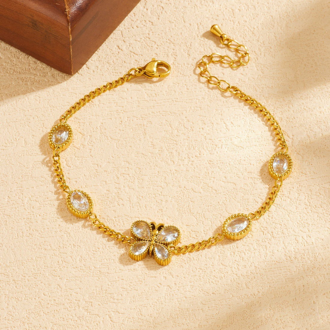 Minimalist Sweet Gold Plated Rhinestone Oval Butterfly Stainless Steel Bracelet
