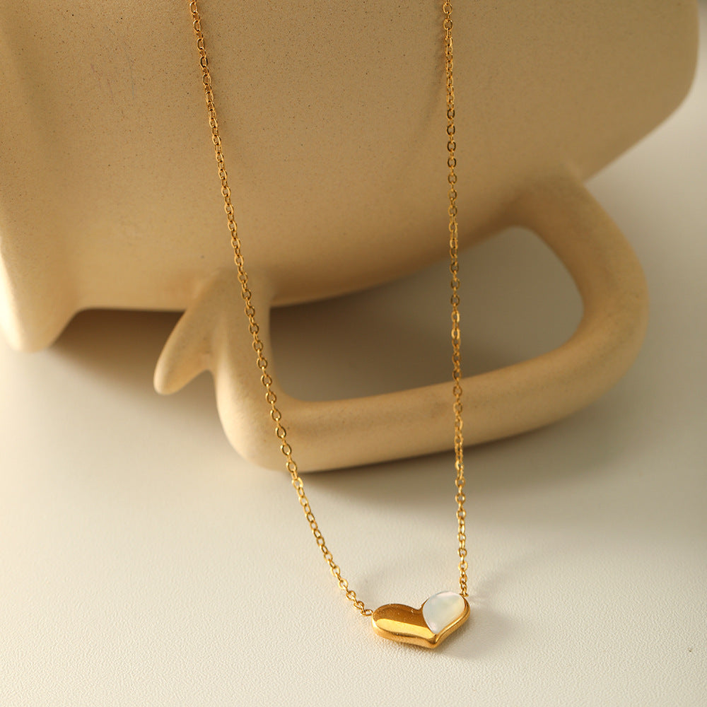 Minimalist Heart-Shaped Titanium Steel Pendant Necklace with Stainless Steel Chain and 18K Vacuum Plating for Women