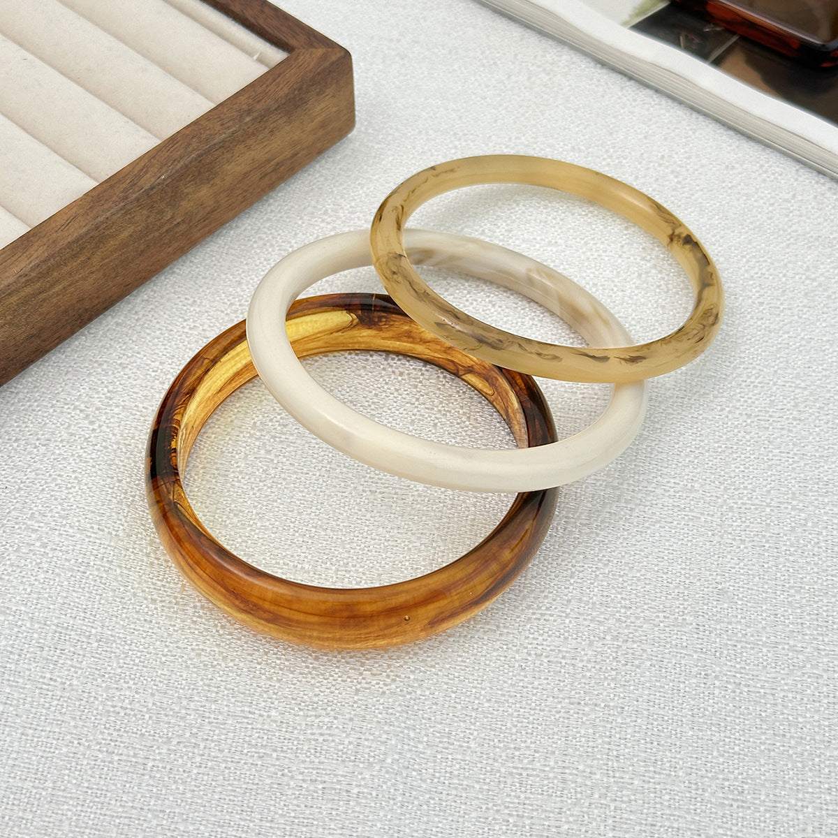 Vintage Gradient Round Resin Bracelet for Women