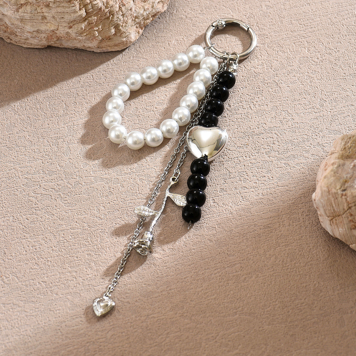 Unique Rose Heart Geometric Round Imitation Pearl Hand-beaded Zinc Alloy Keychain Pendant