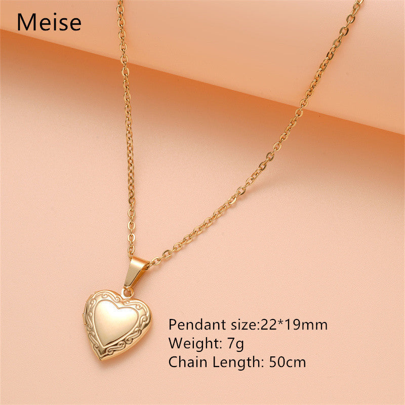 Collana con ciondolo a forma di cuore in acciaio inossidabile stile INS con montatura in acciaio al titanio e finitura in argento/oro galvanizzato