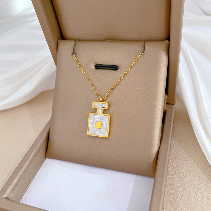 Minimalist Geometric Titanium Steel Necklace with Gold-Plated Shell Pendant for Women and Men