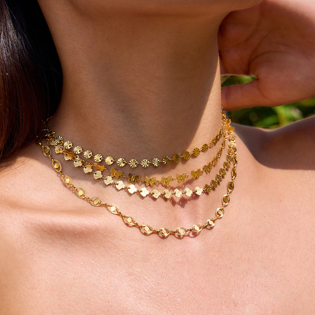 Collana da donna minimalista geometrica in acciaio inossidabile con pendente in acciaio al titanio e finitura galvanizzata