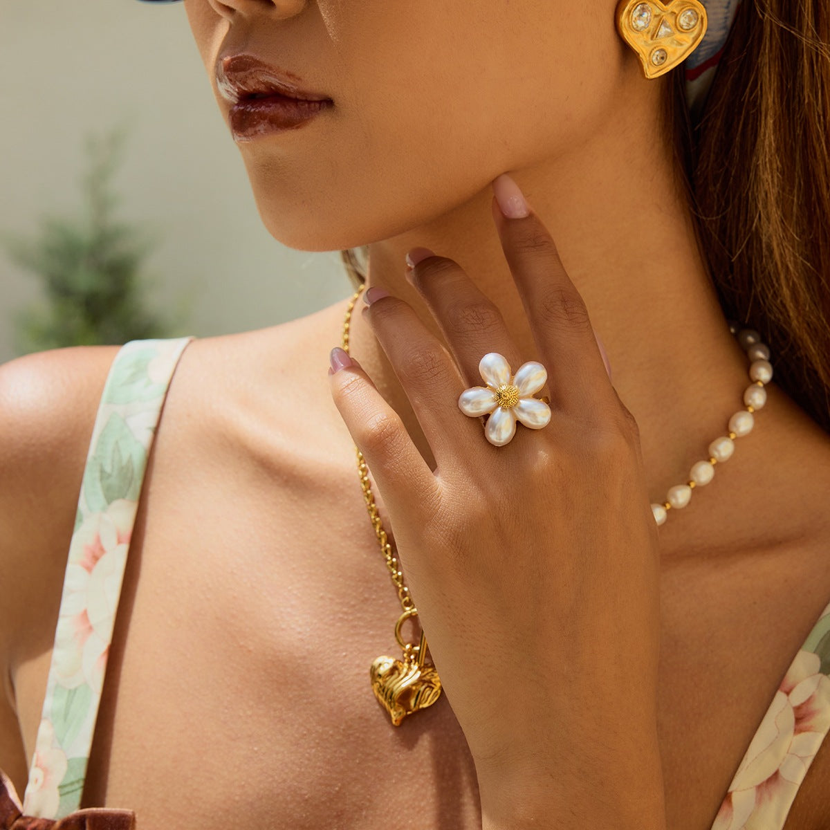 Elegant Geometric Floral Stainless Steel Plated Ring with Pearl Inlay for Women