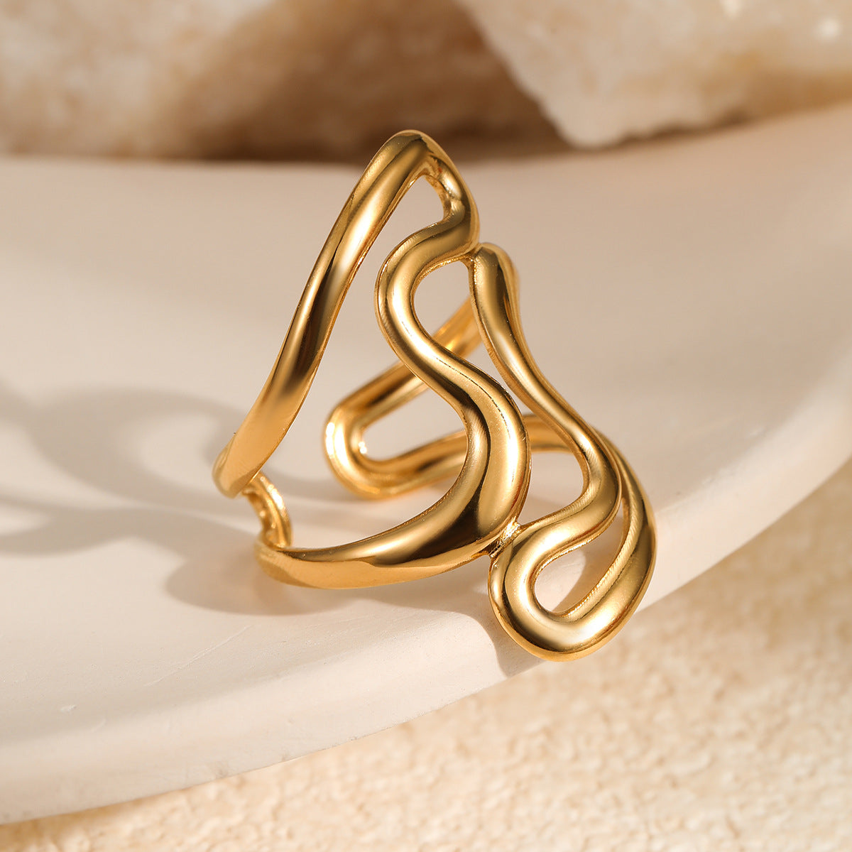 Anillo Minimalista de Acero de Titanio en Forma Geométrica con Acabado Chapado para Mujer, Anillo de Moda de Acero Inoxidable Hipoalergénico