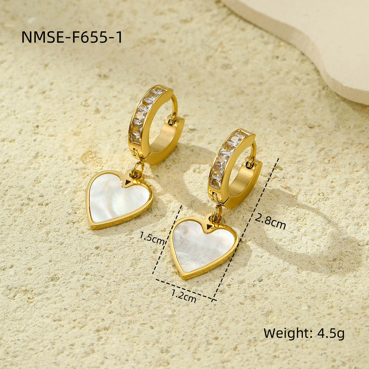 Orecchini da donna in acciaio al titanio a forma di cuore, stile vintage, con intarsio in zircone e placcatura in oro