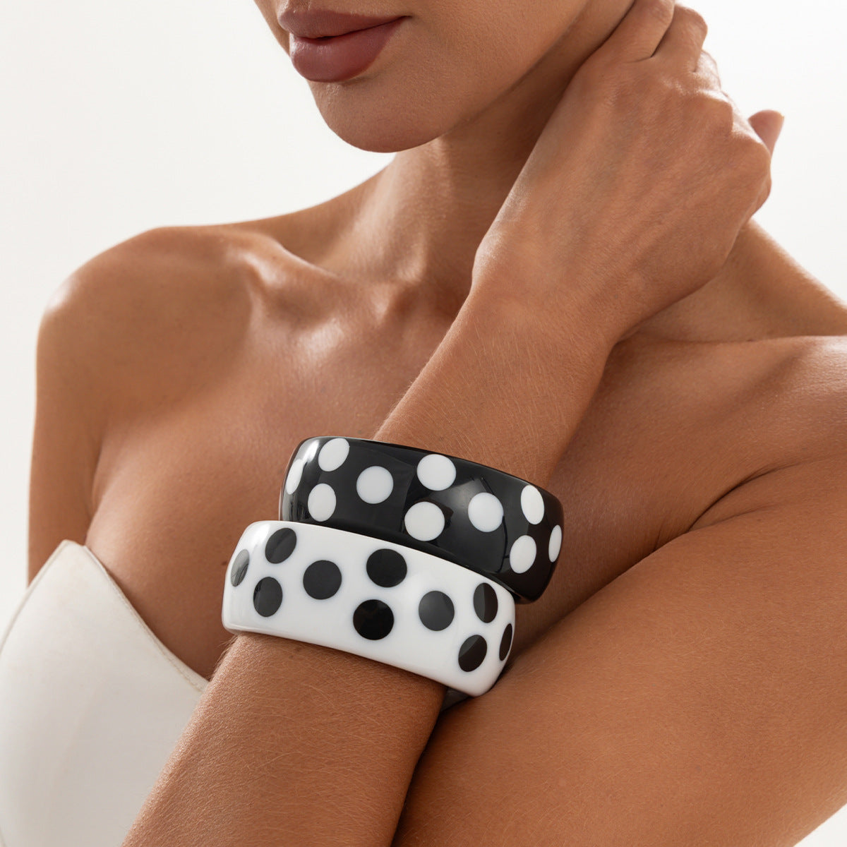 Fashion Geometric Round Polka Dot Resin Bracelet for Women