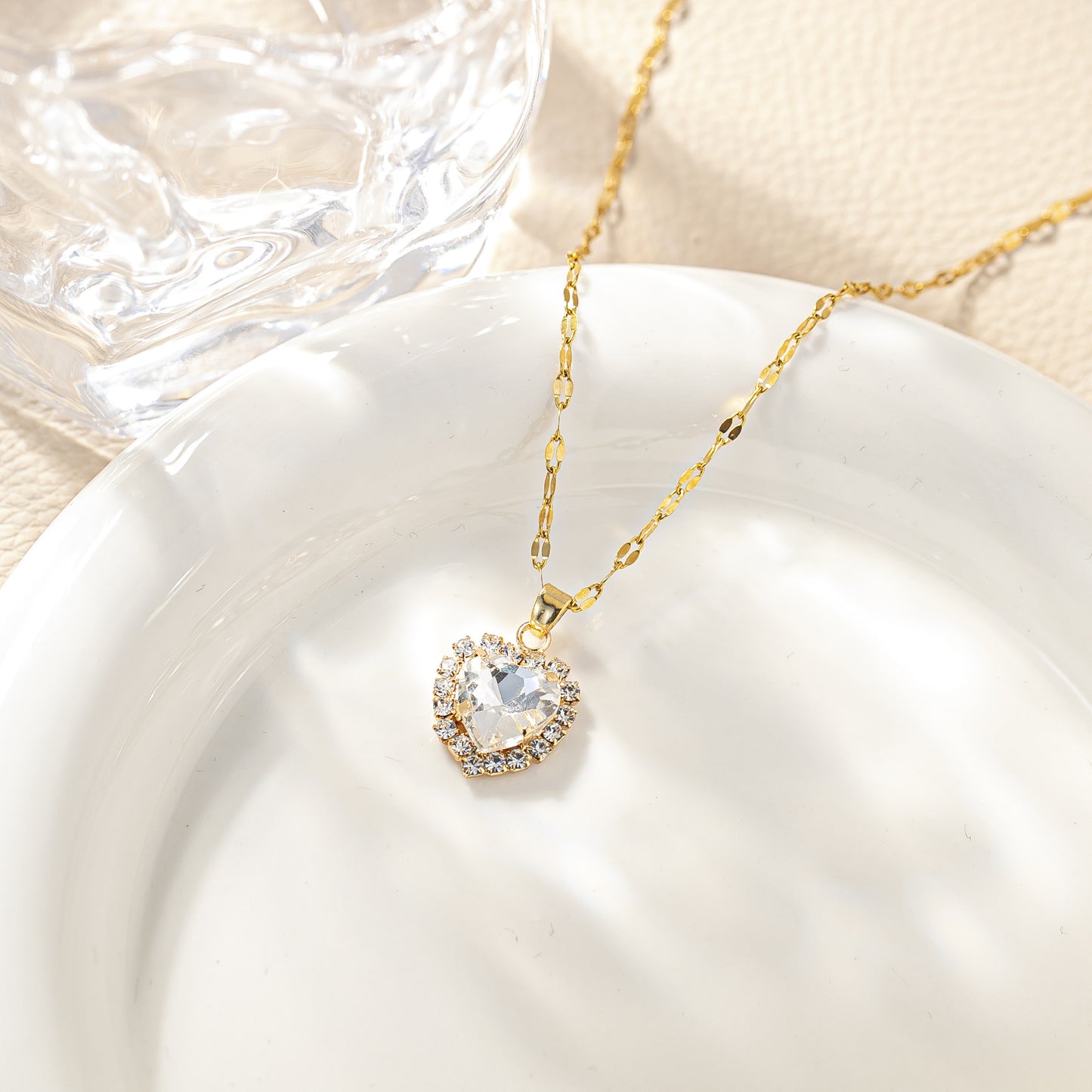 Minimalist Sweet Heart Shape Titanium Steel Necklace with Rhinestone Inlay for Women