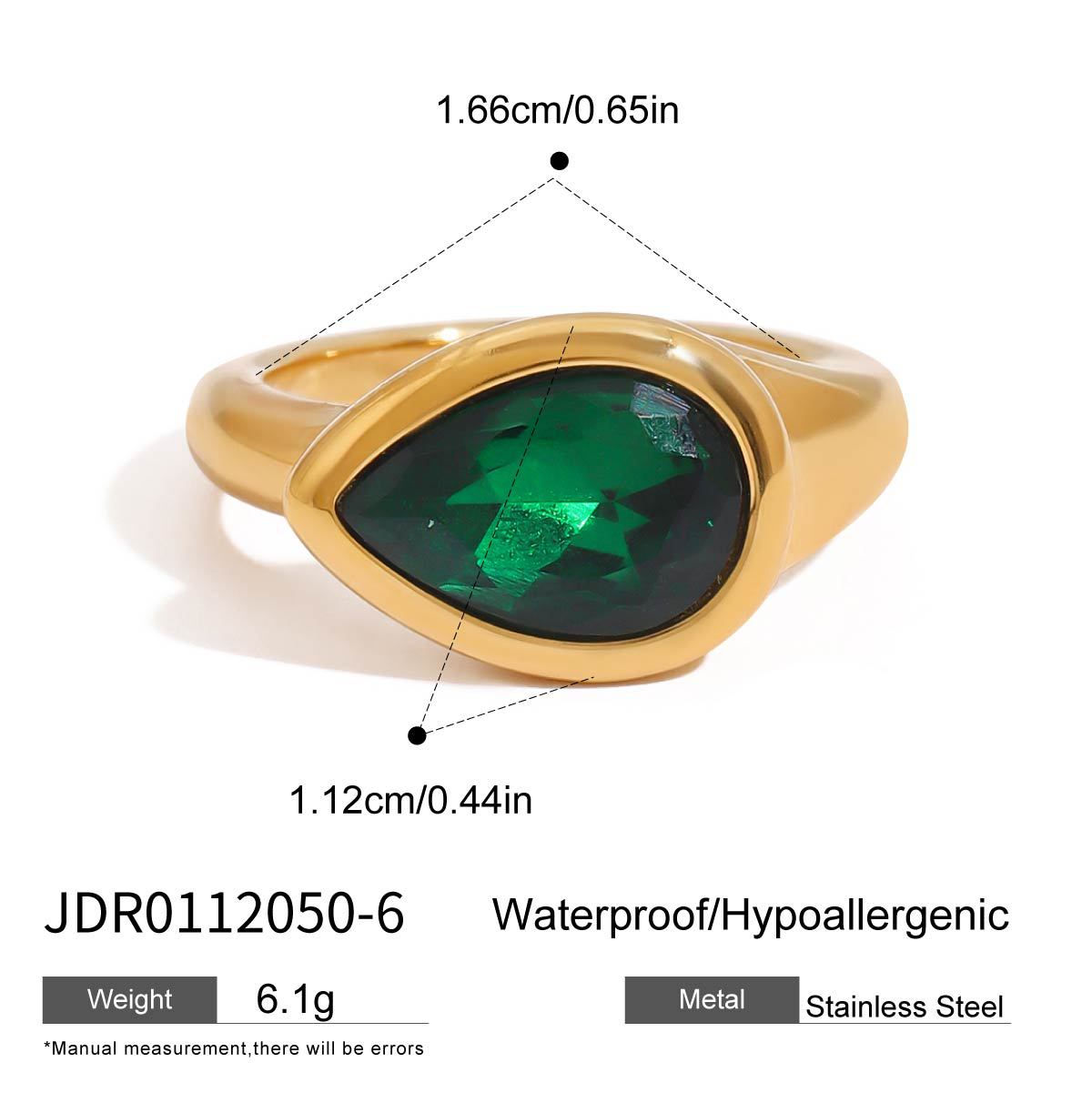 Anello da donna in acciaio al titanio placcato con motivo a serpente geometrico e zirconi verdi